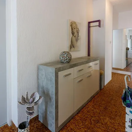 Jenny Apartment
