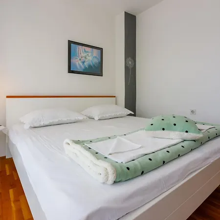 Jenny Apartment *