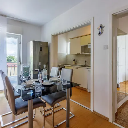 Jenny Apartament