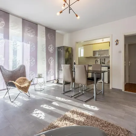 Jenny Apartament